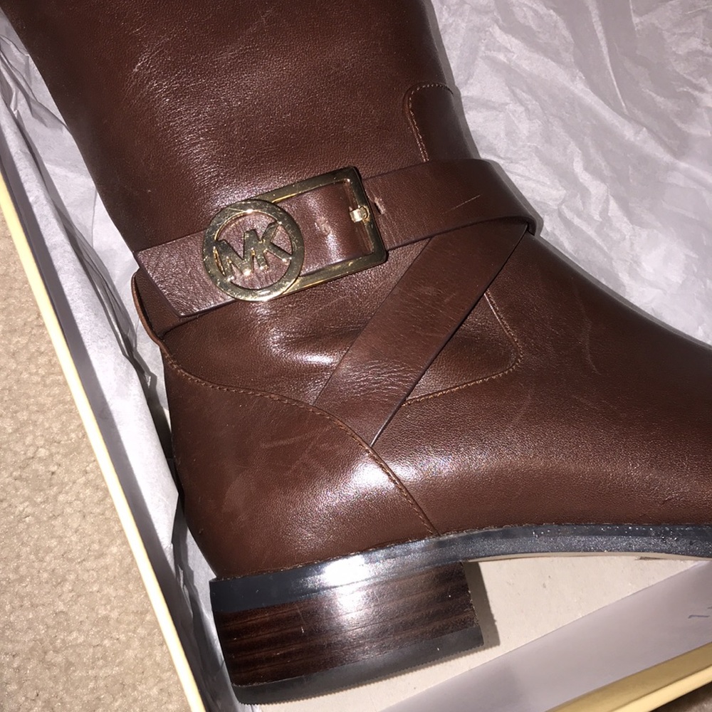 NWT (in box). Michael Kors brown leather boots. Gold hardware. Worn one time. - Picture 2 of 5